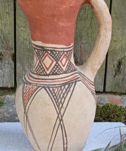Pichet au col ocre rouge. Poterie berbère du Rif